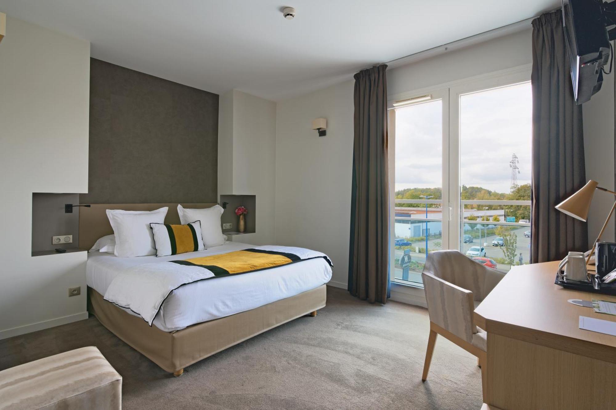 Les Suites - Konine 4 - Hotel & Bar & Restaurant Montceau-les-Mines Eksteriør bilde